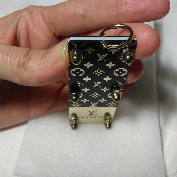 COPY - LOUIS VUITTON KEY FOB / JUST REMOVED PLASTIC LIKE NEW UNUSED GOLD/ BLACK… - Picture 5 of 13